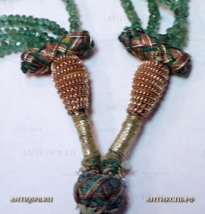 Бусы женские из хризолитов. ХХ век. №21344